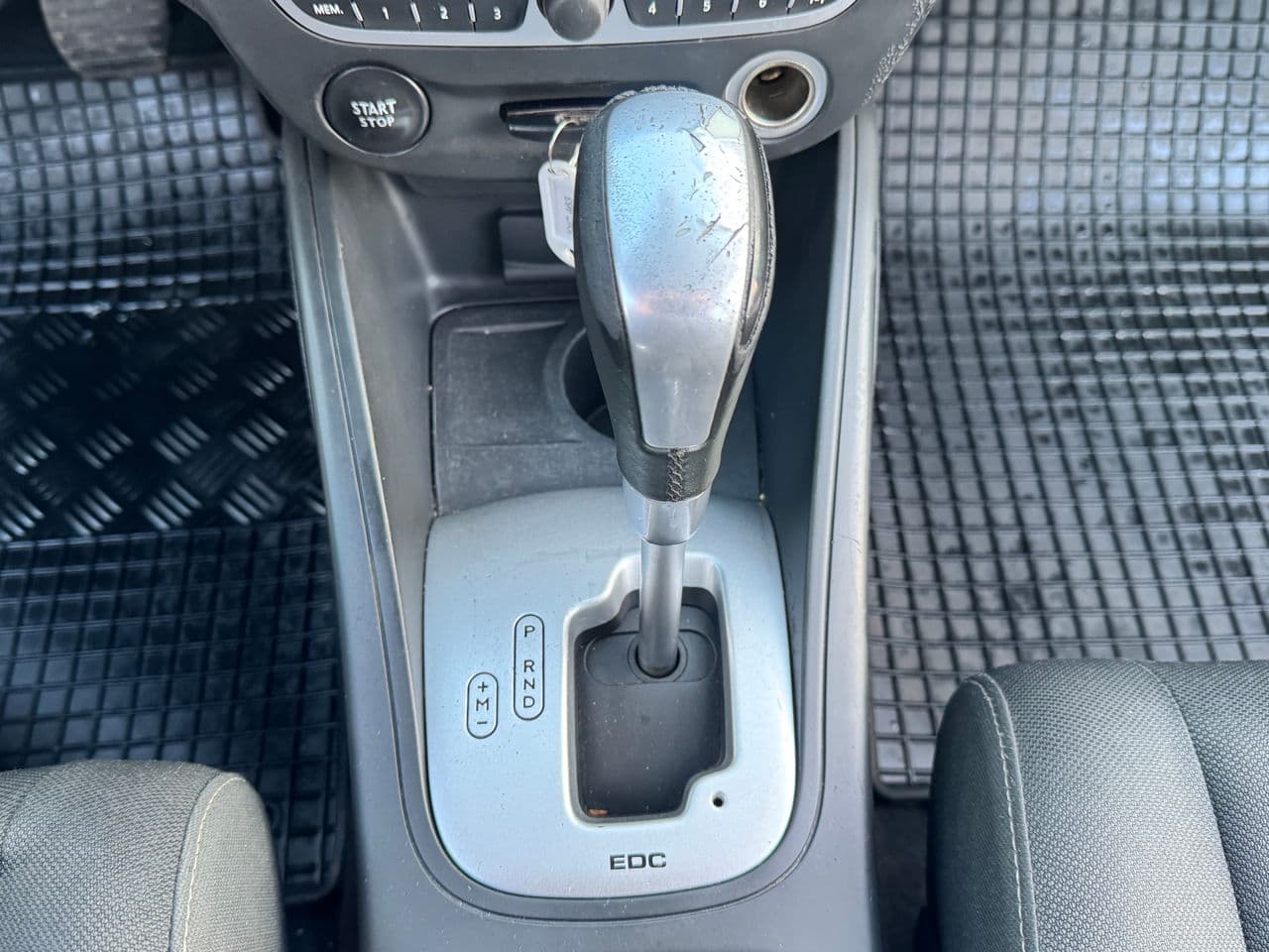 Renault Megane 2011 — Миниатюра 11