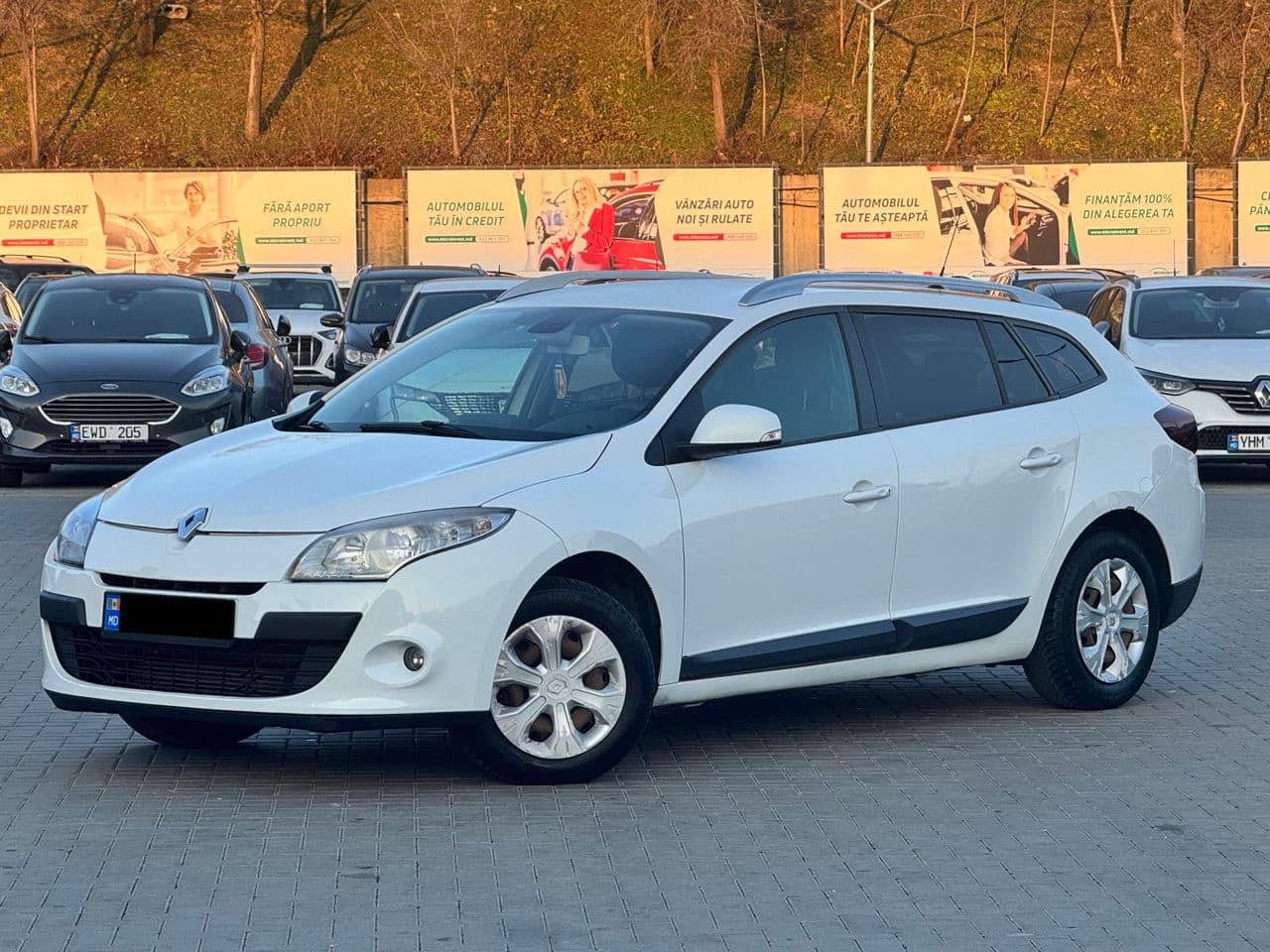 Renault Megane 2011 — Миниатюра 2