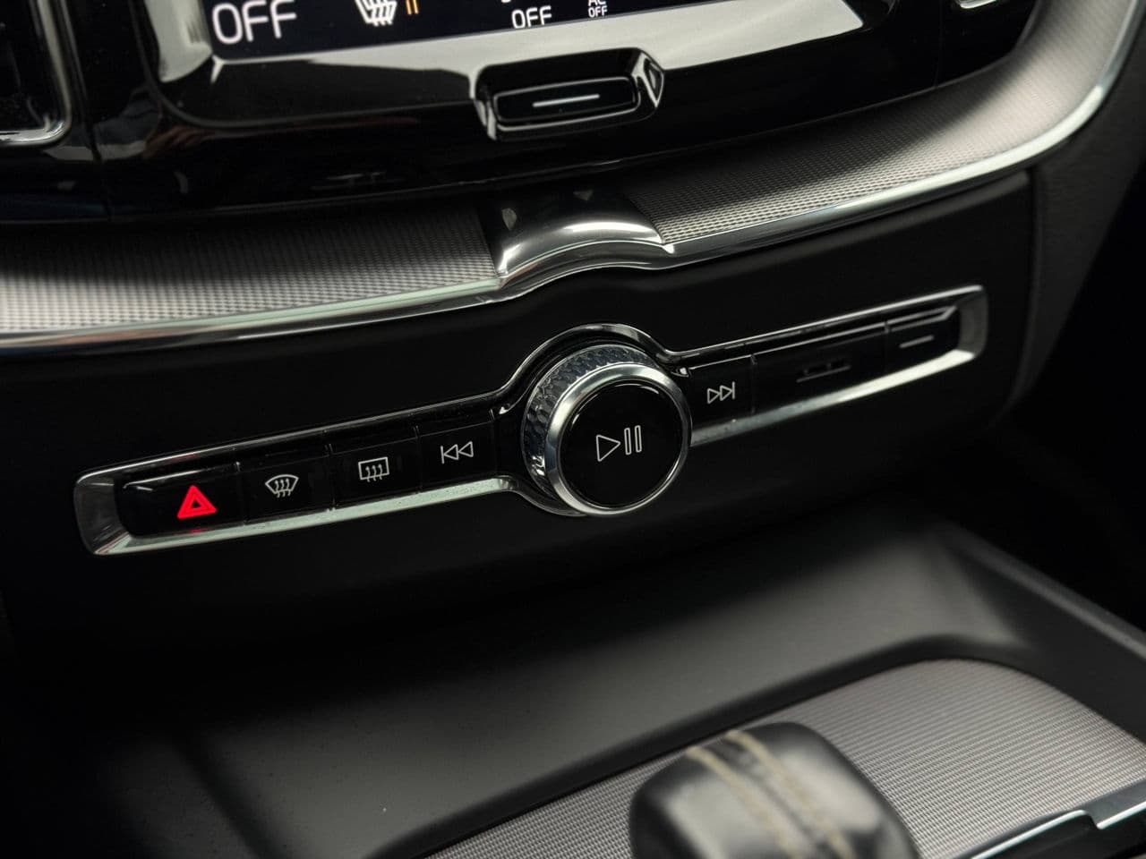 Volvo XC 60 2019 — Миниатюра 11