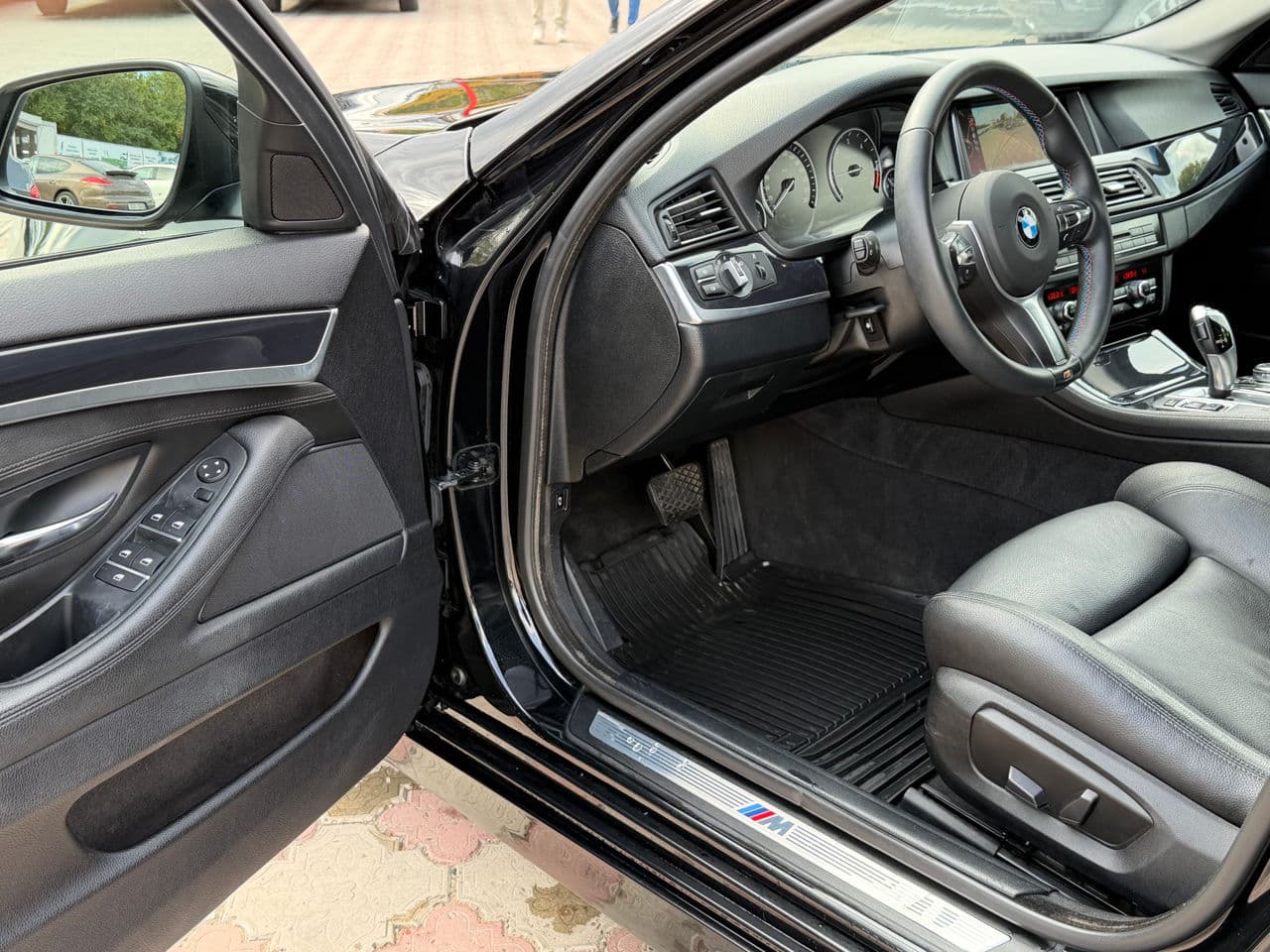 BMW 520 2016 — Миниатюра 5
