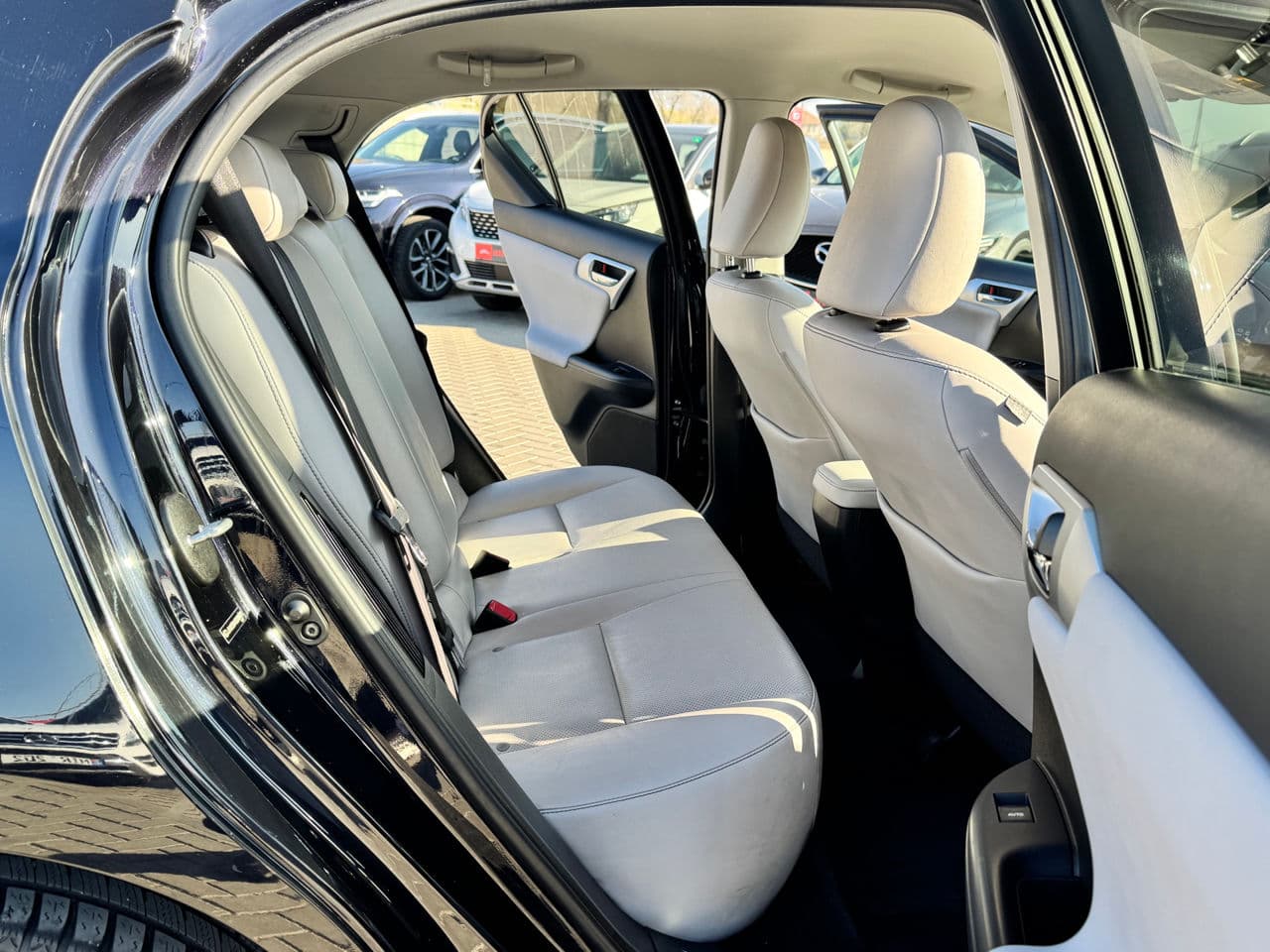 Lexus CT 200h 2012 — Миниатюра 12
