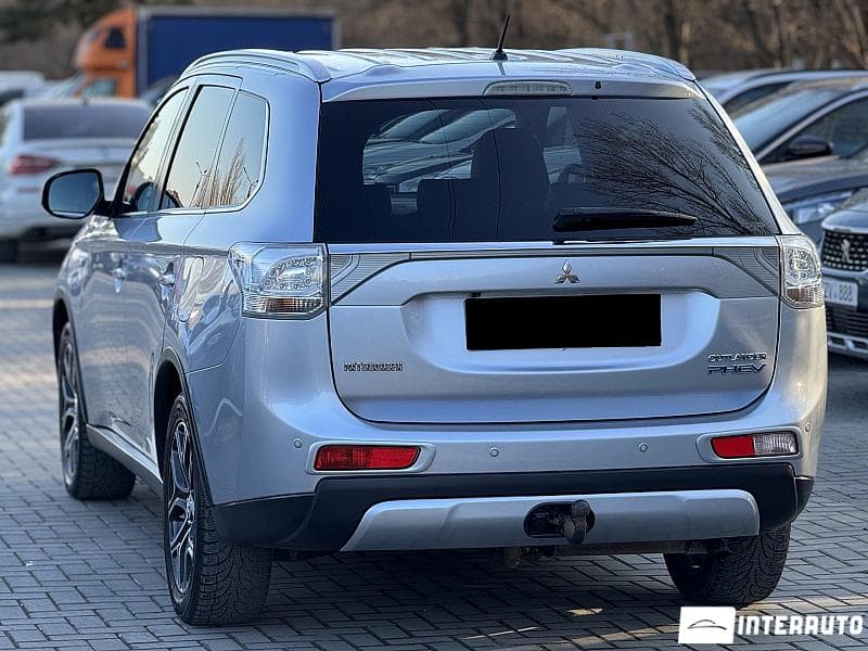 2015 Mitsubishi Outlander — Miniatură 2