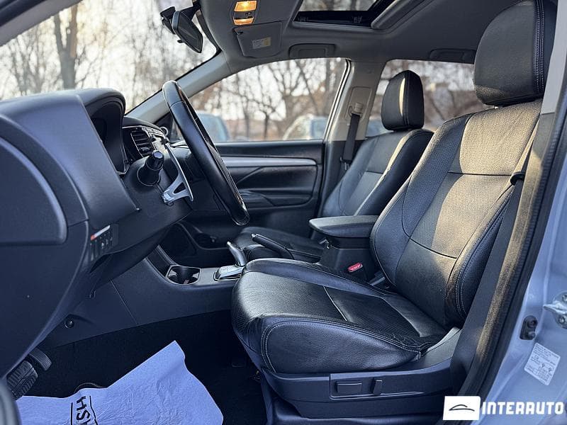 2015 Mitsubishi Outlander — Miniatură 9