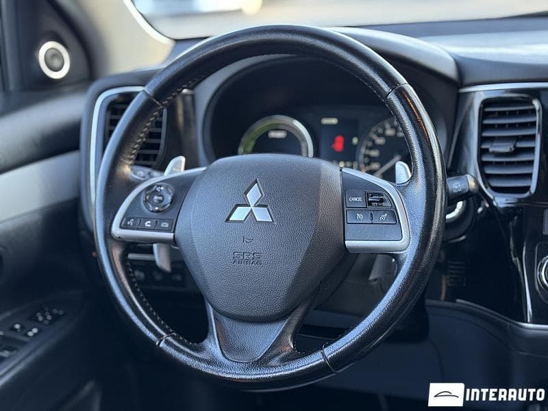 2015 Mitsubishi Outlander — Miniatură 12