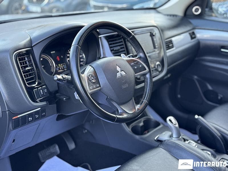 2015 Mitsubishi Outlander — Miniatură 10