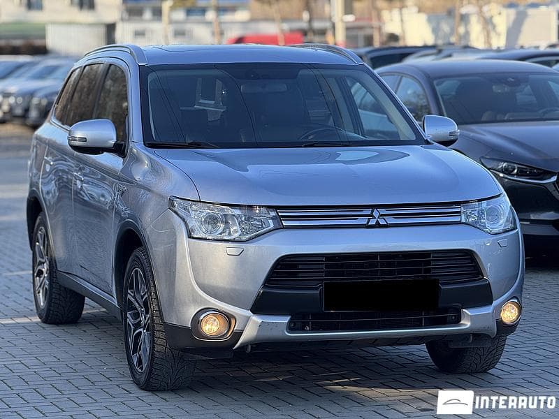 2015 Mitsubishi Outlander — Miniatură 3