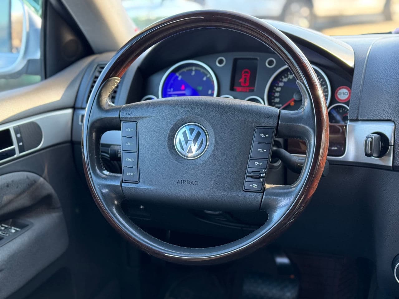Volkswagen Touareg 2005 — Миниатюра 10