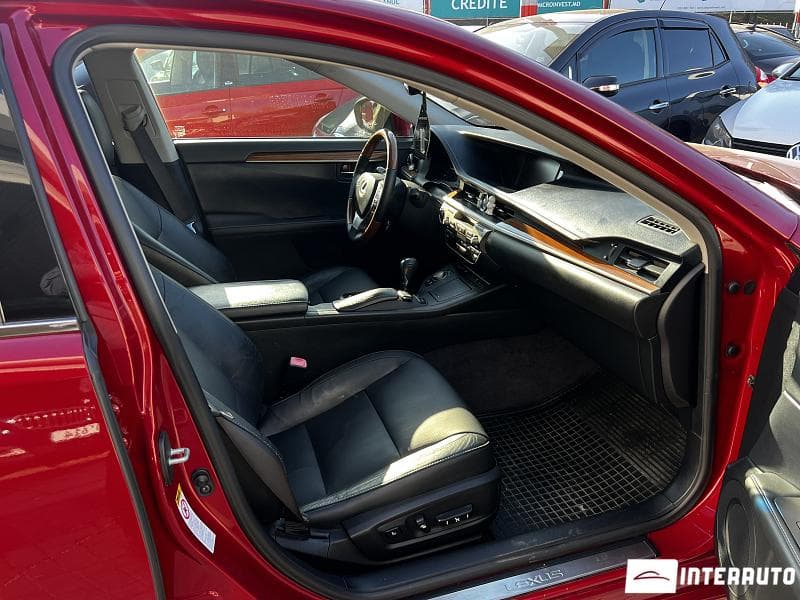 Lexus ES 300h 2015 — Миниатюра 13