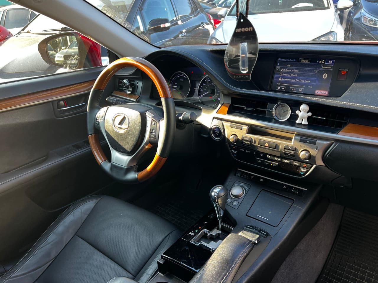 Lexus ES 300h 2015 — Миниатюра 12