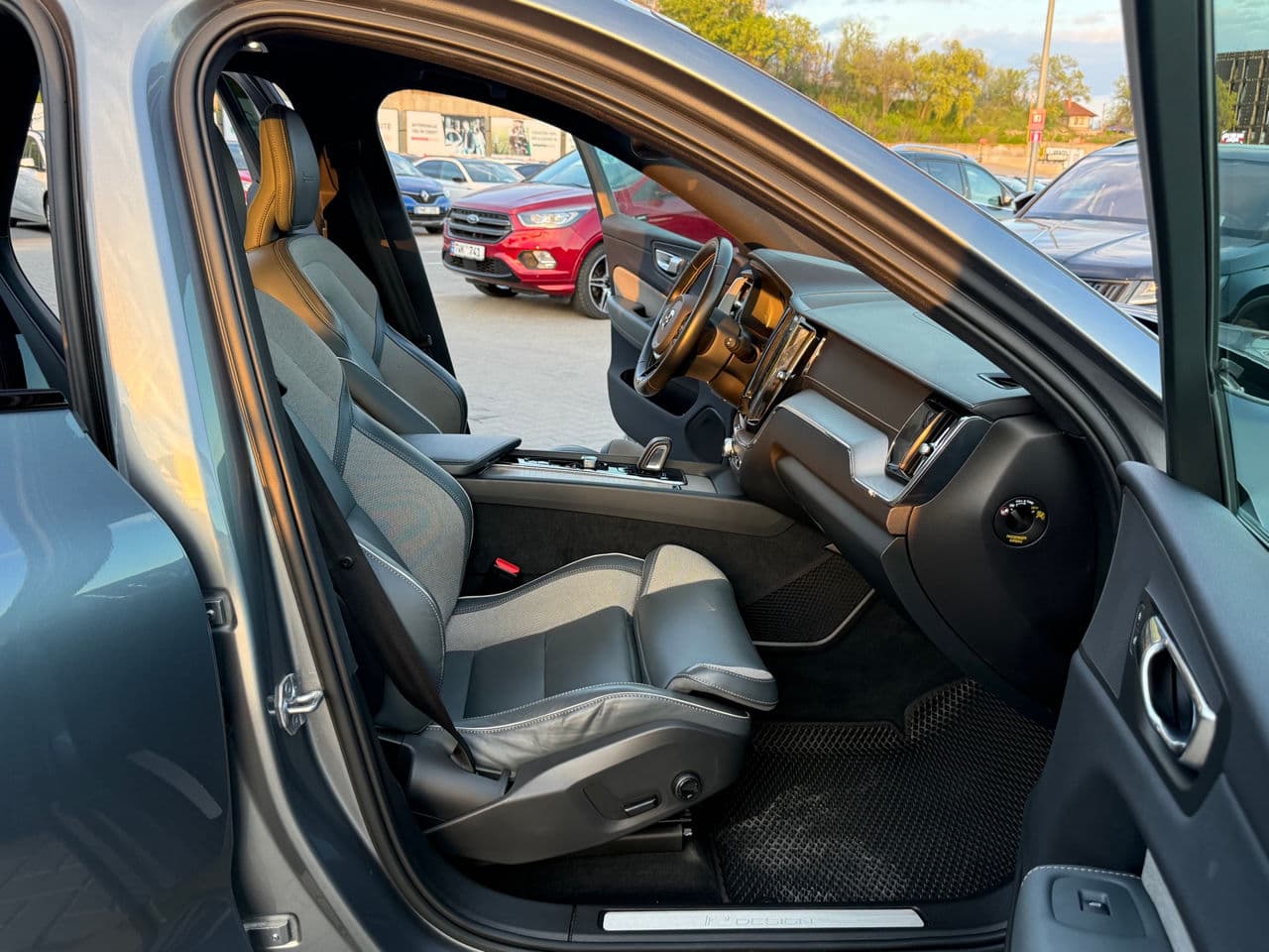Volvo XC 60 2019 — Миниатюра 14