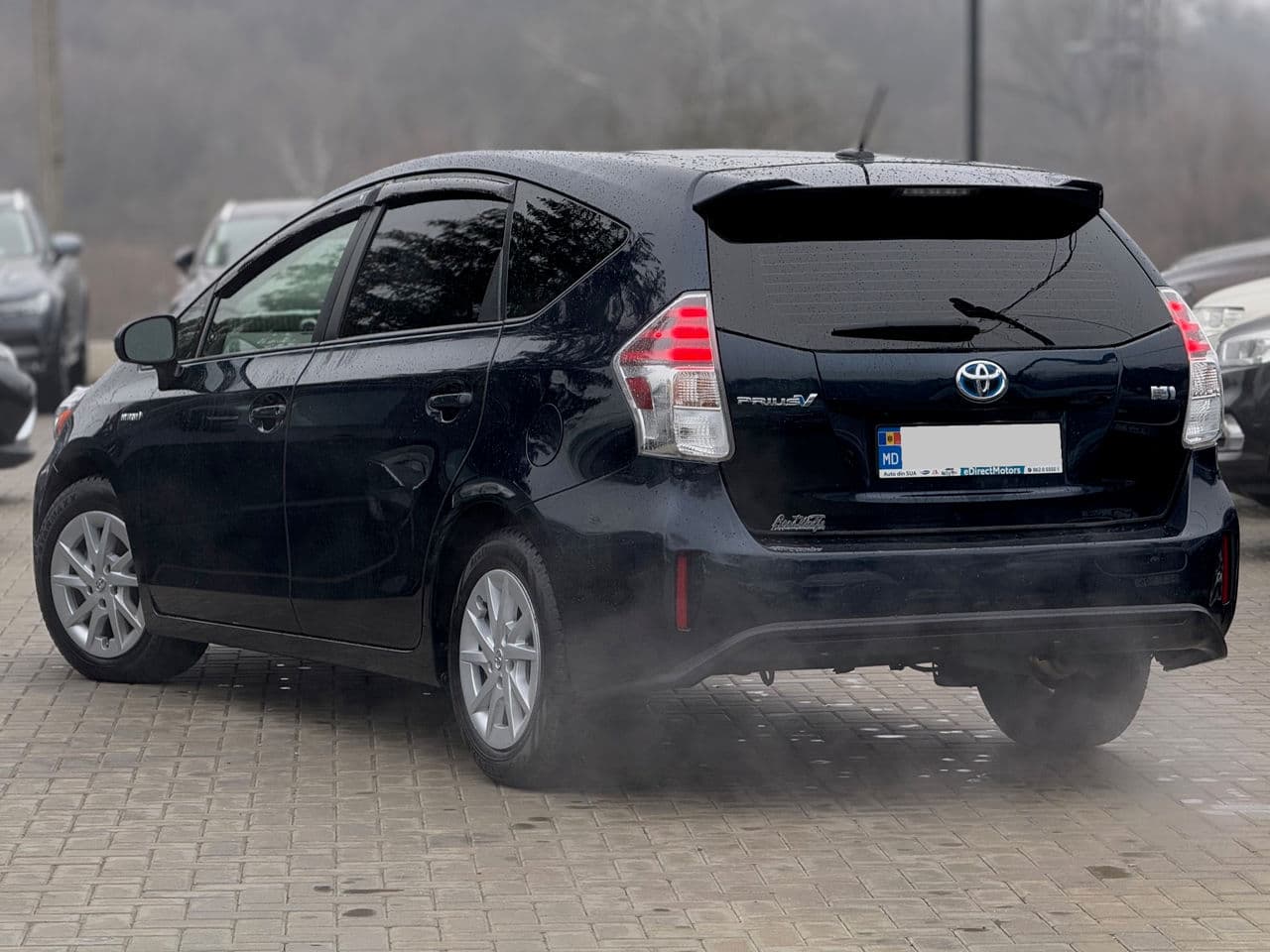 Toyota Prius Plus / V 2017 — Миниатюра 4
