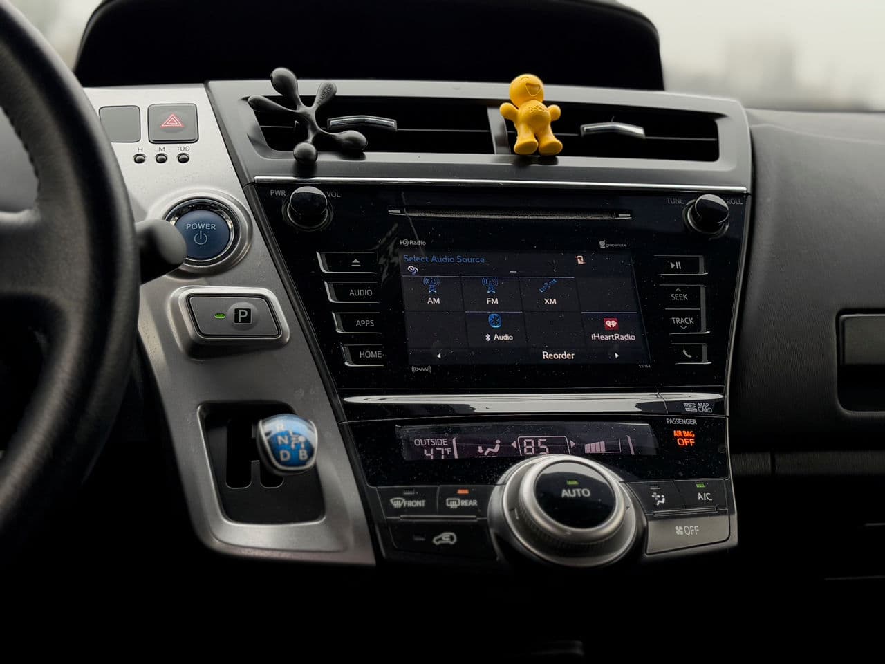 Toyota Prius Plus / V 2017 — Миниатюра 12