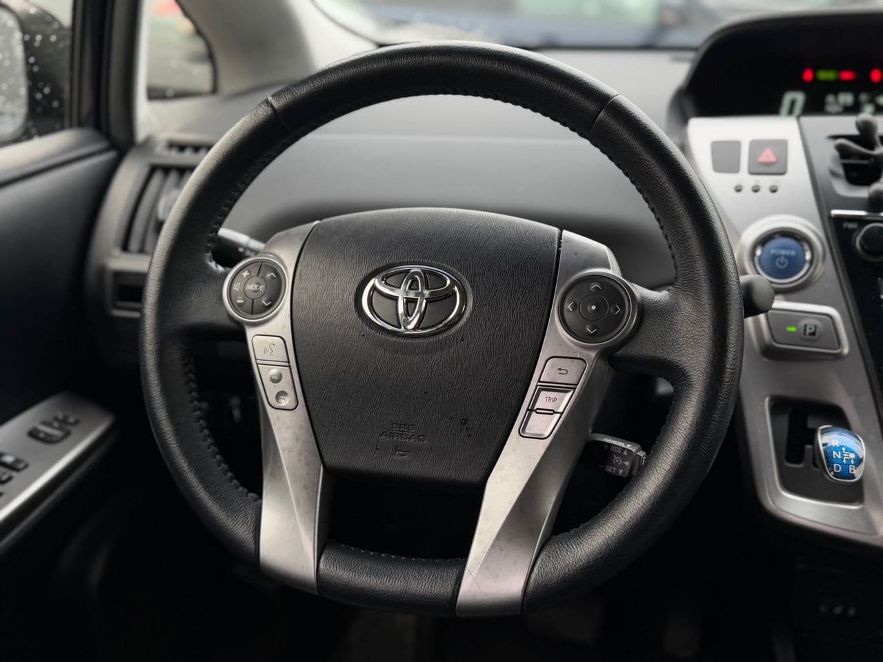 Toyota Prius Plus / V 2017 — Миниатюра 10