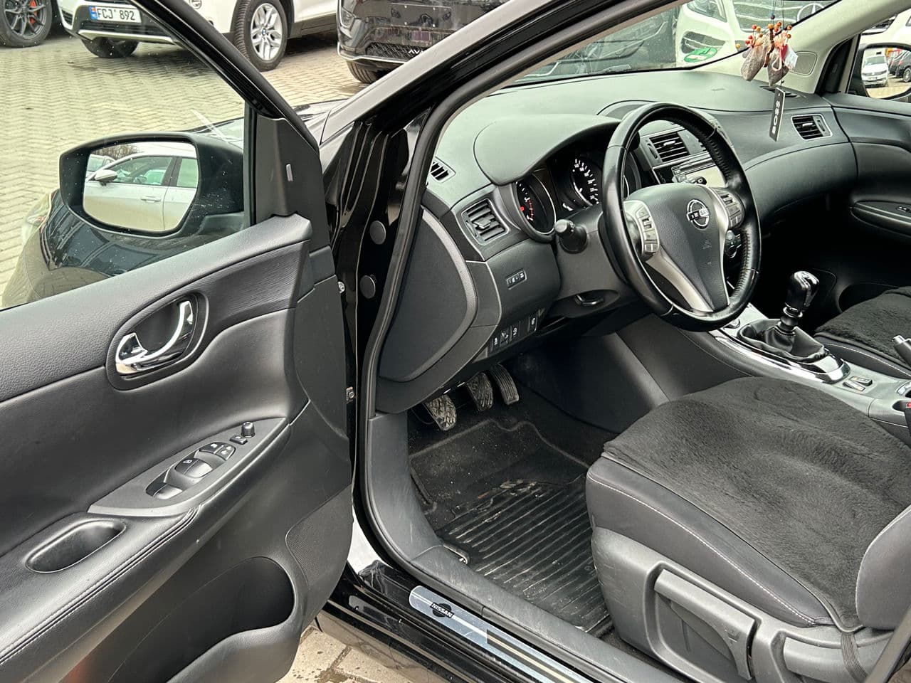 Nissan Pulsar 2014 — Миниатюра 7
