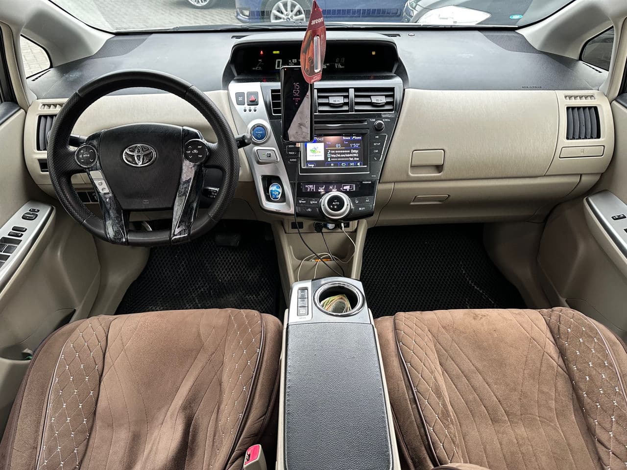 Toyota Prius Plus / V 2012 — Миниатюра 8