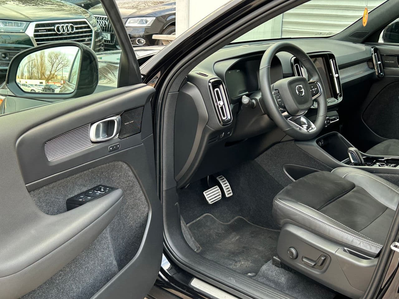 Volvo XC 40 2021 — Миниатюра 7