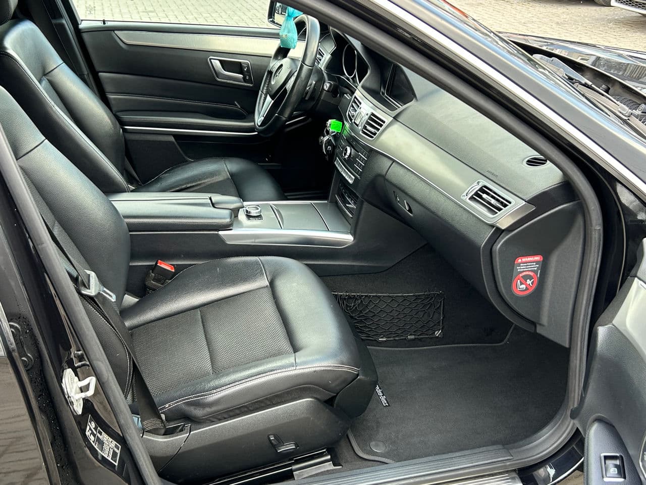 Mercedes E 200 2016 — Миниатюра 16
