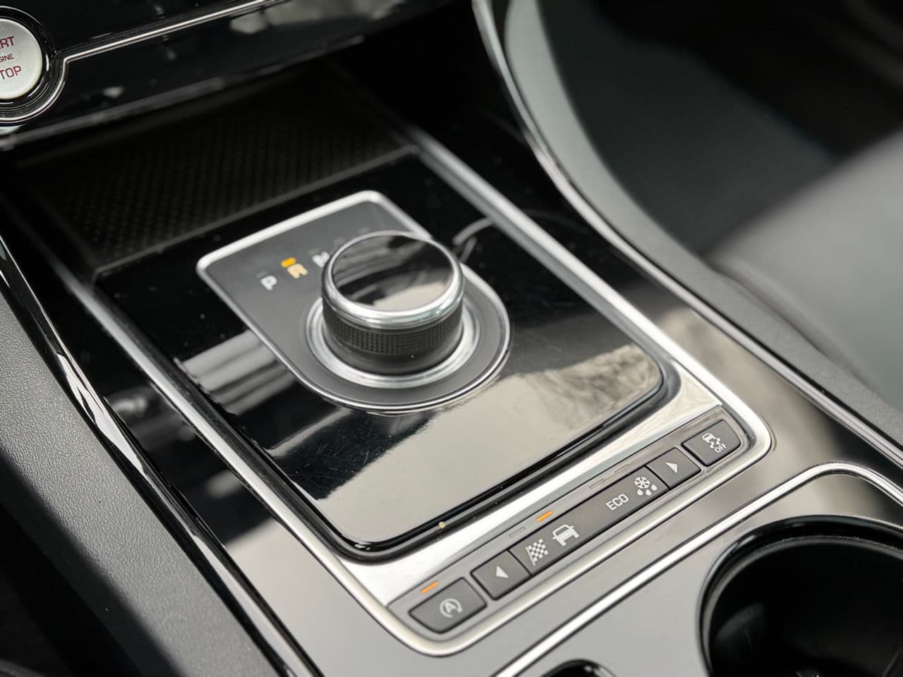 Jaguar XE 2016 — Миниатюра 14