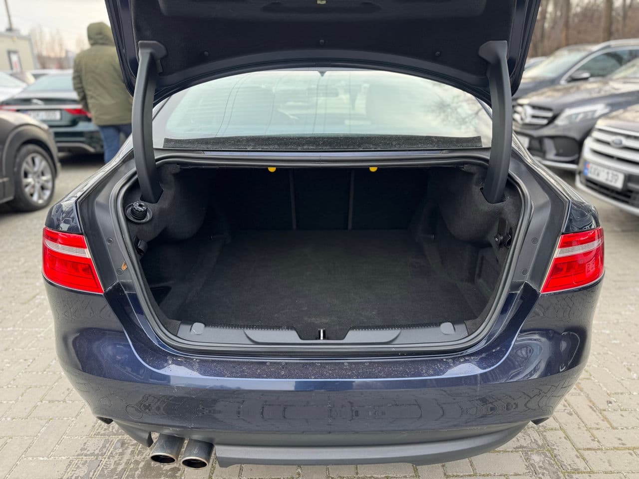 Jaguar XE 2016 — Миниатюра 5