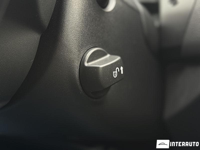 Jaguar XE 2016 — Миниатюра 11