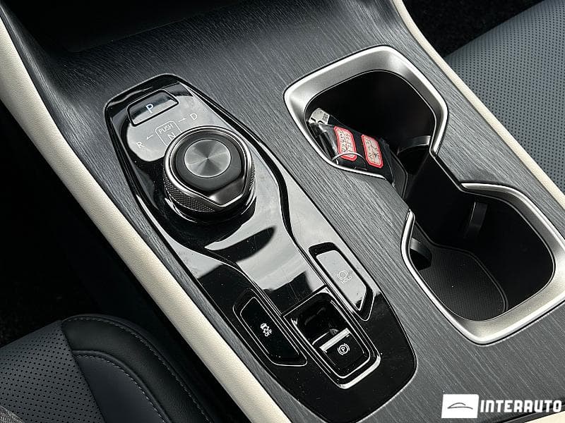 Lexus RZ 450e 2023 — Миниатюра 16