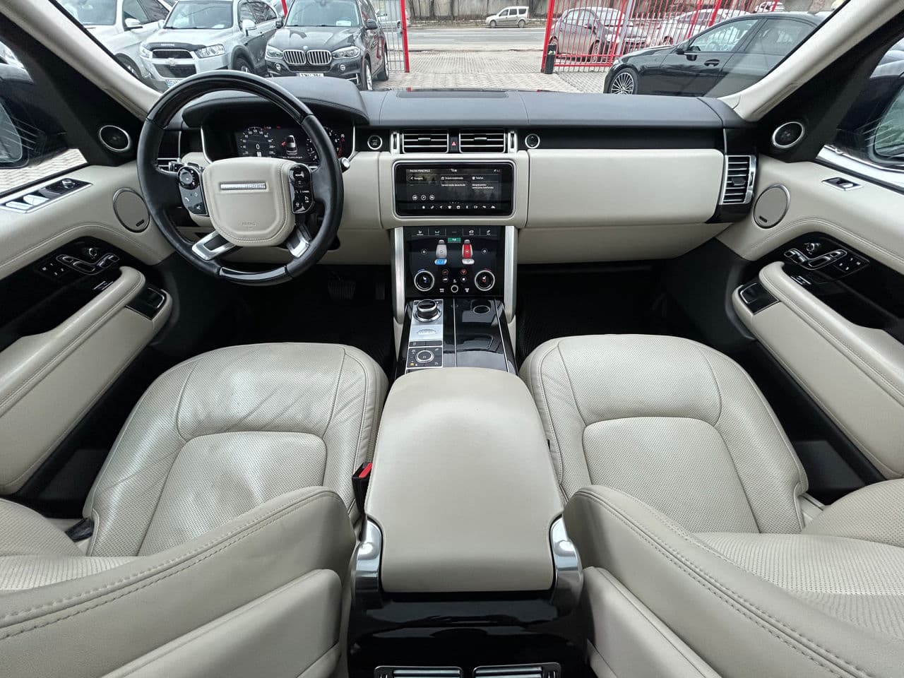 Land Rover Range Rover Vogue 2019 — Миниатюра 10