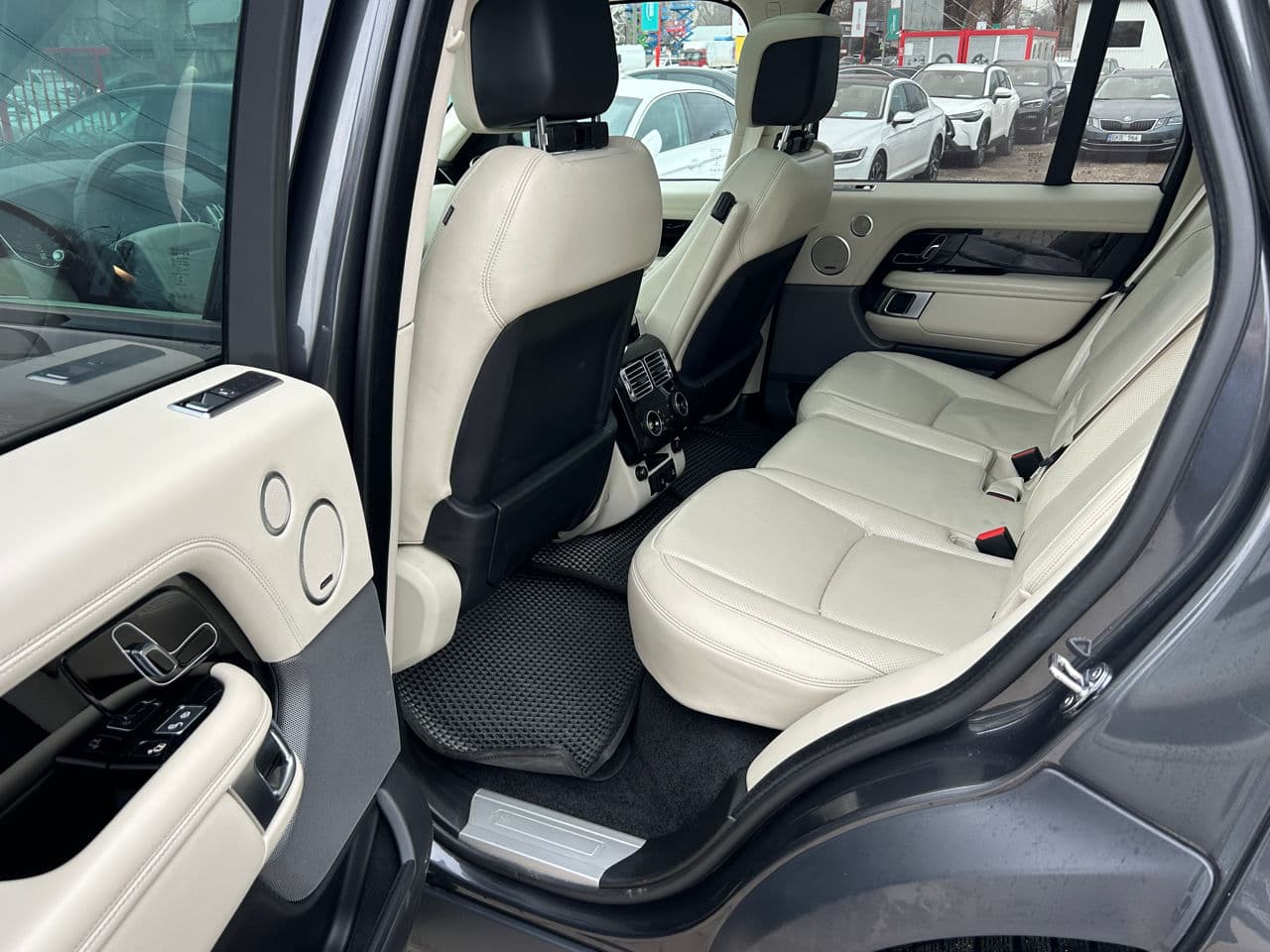 Land Rover Range Rover Vogue 2019 — Миниатюра 23