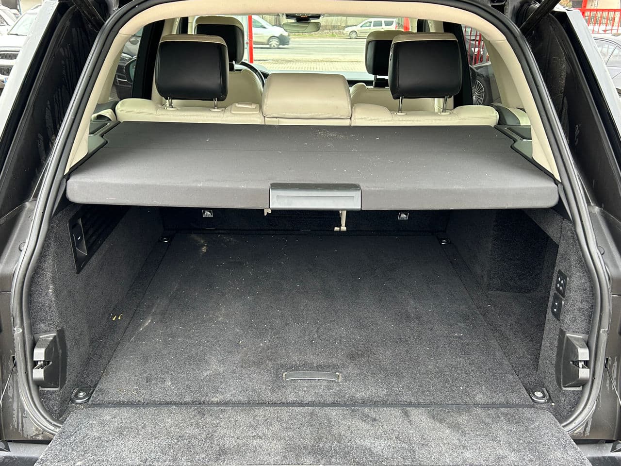 Land Rover Range Rover Vogue 2019 — Миниатюра 24