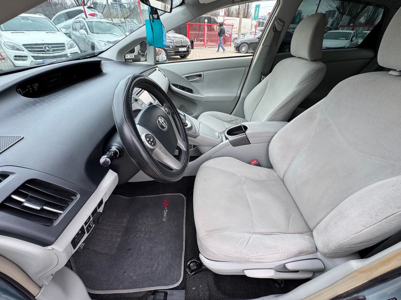 Toyota Prius 2014 — Миниатюра 9