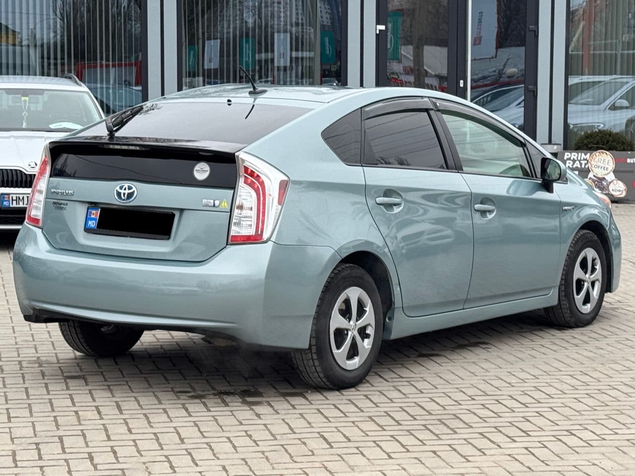 Toyota Prius 2014 — Миниатюра 3