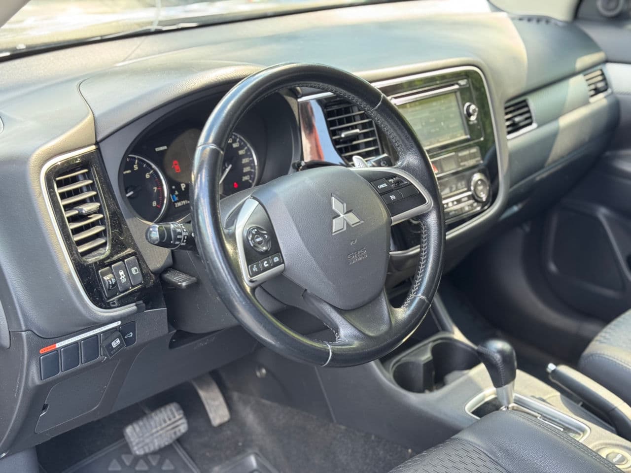 Mitsubishi Outlander 2013 — Миниатюра 10
