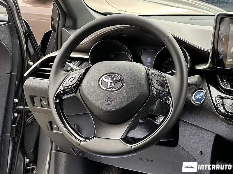 Toyota C-HR 2018 — Миниатюра 7