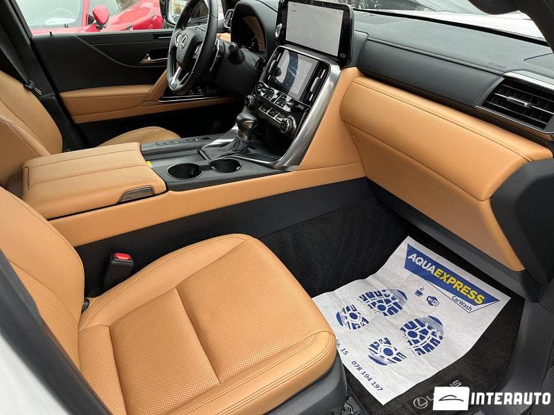 Lexus LX 500d 2024 — Миниатюра 8