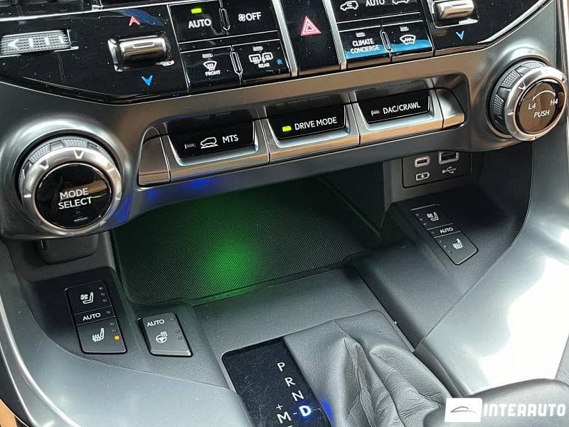 Lexus LX 500d 2024 — Миниатюра 18