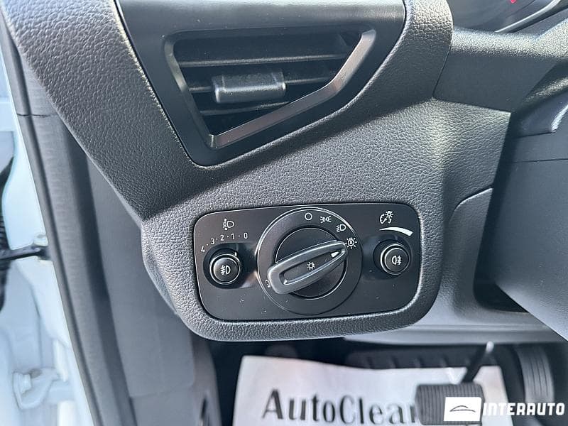 Ford Grand C-MAX 2017 — Миниатюра 21