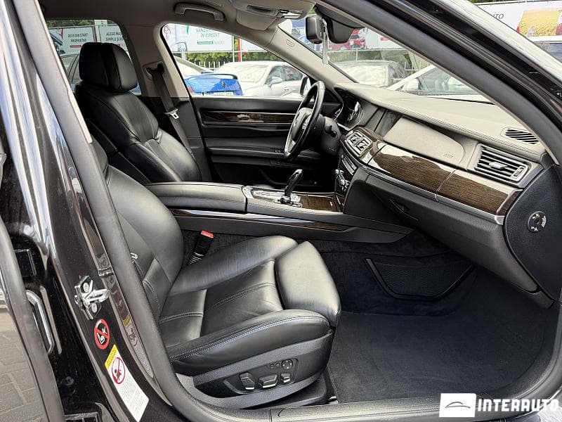 BMW 750 2009 — Миниатюра 13