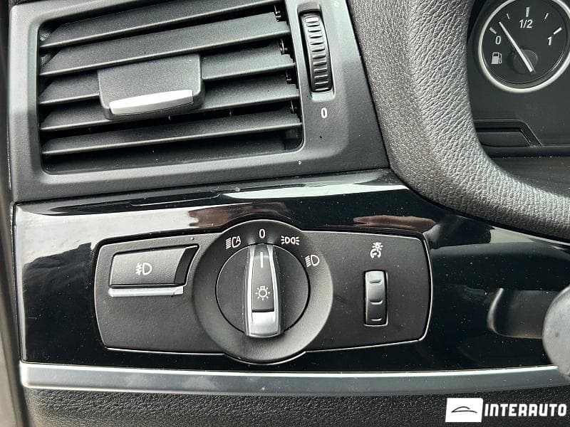 2016 BMW X3 2.8i — Miniatură 10