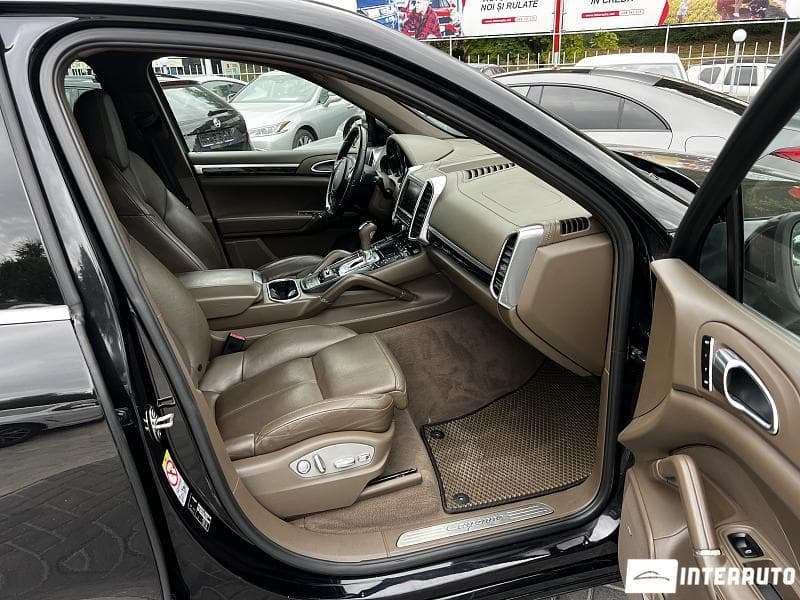 Porsche Cayenne 2010 — Миниатюра 7