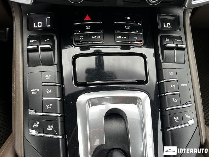 Porsche Cayenne 2010 — Миниатюра 14