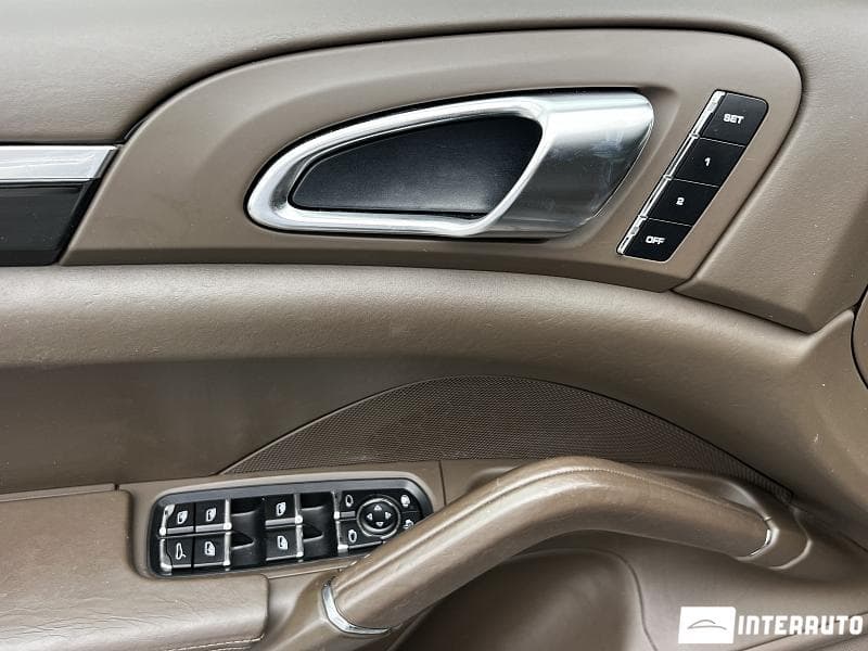 Porsche Cayenne 2010 — Миниатюра 16
