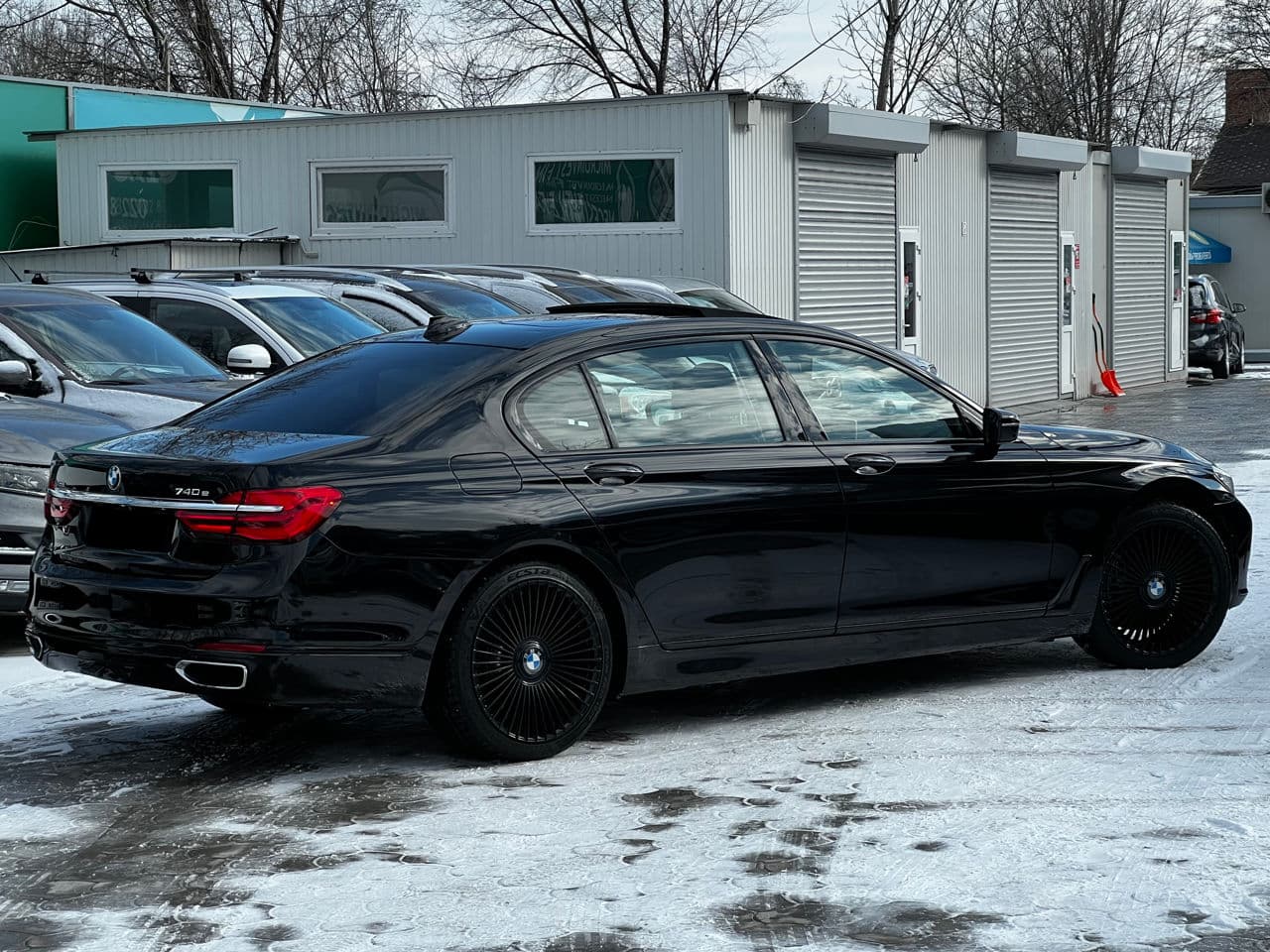BMW 740e 2016 — Миниатюра 3