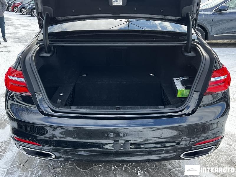 BMW 740e 2016 — Миниатюра 27