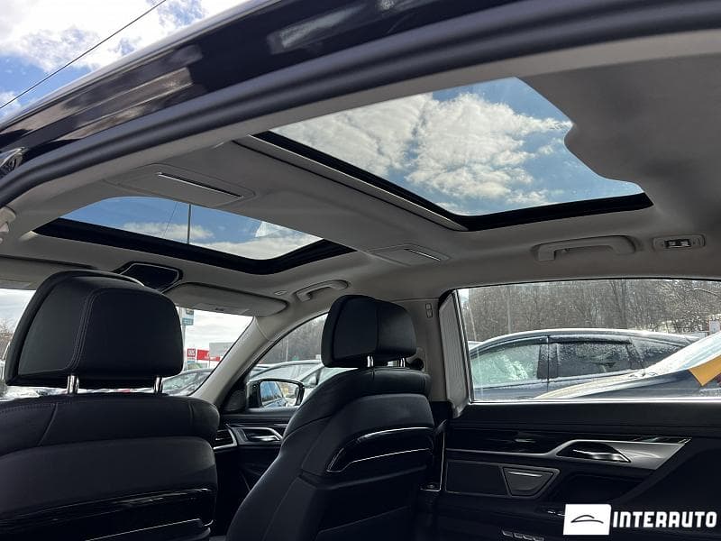 BMW 740e 2016 — Миниатюра 22