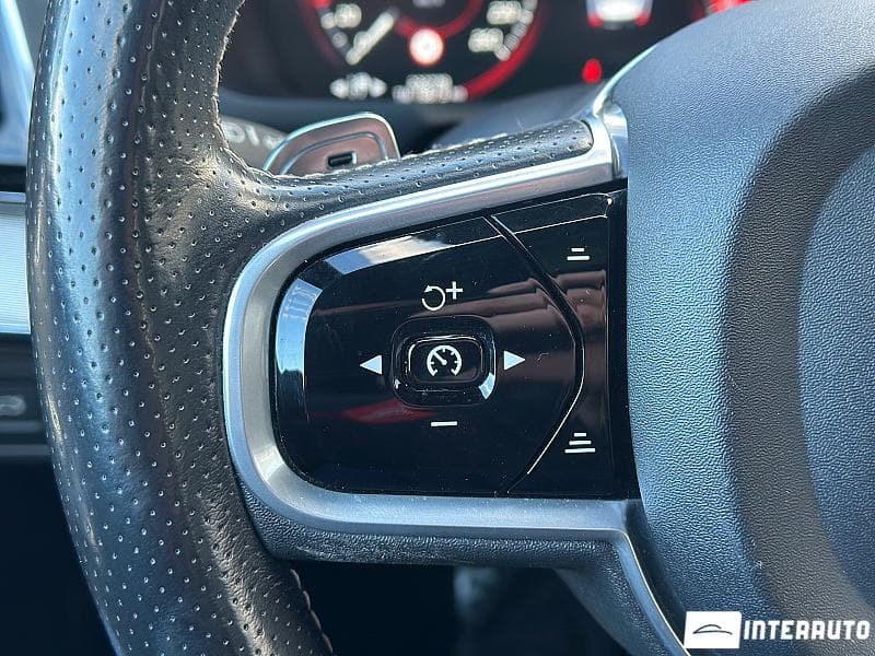 Volvo XC 90 2017 — Миниатюра 13