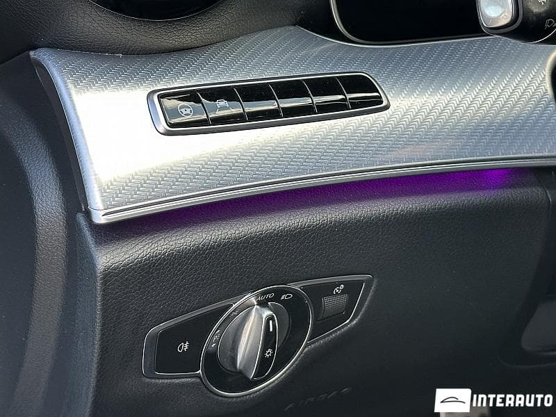 2019 Mercedes E 200 — Miniatură 17