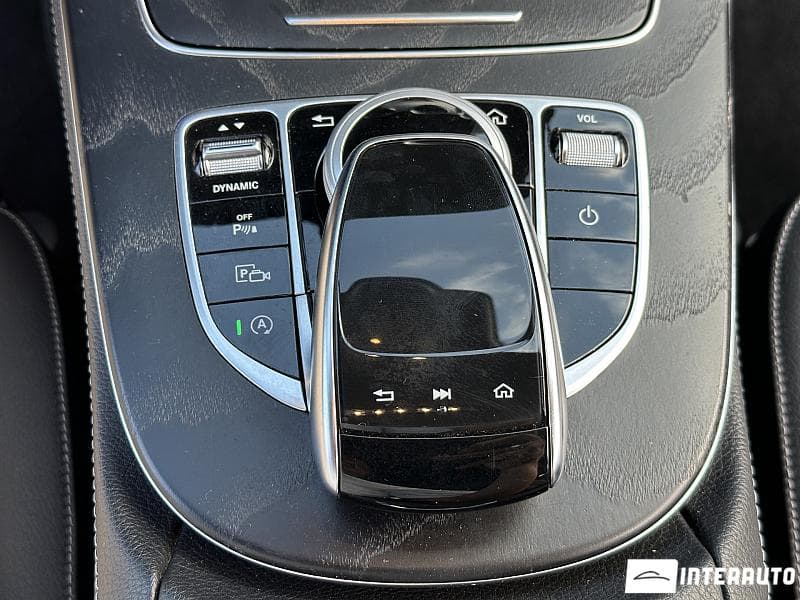 2019 Mercedes E 200 — Miniatură 11