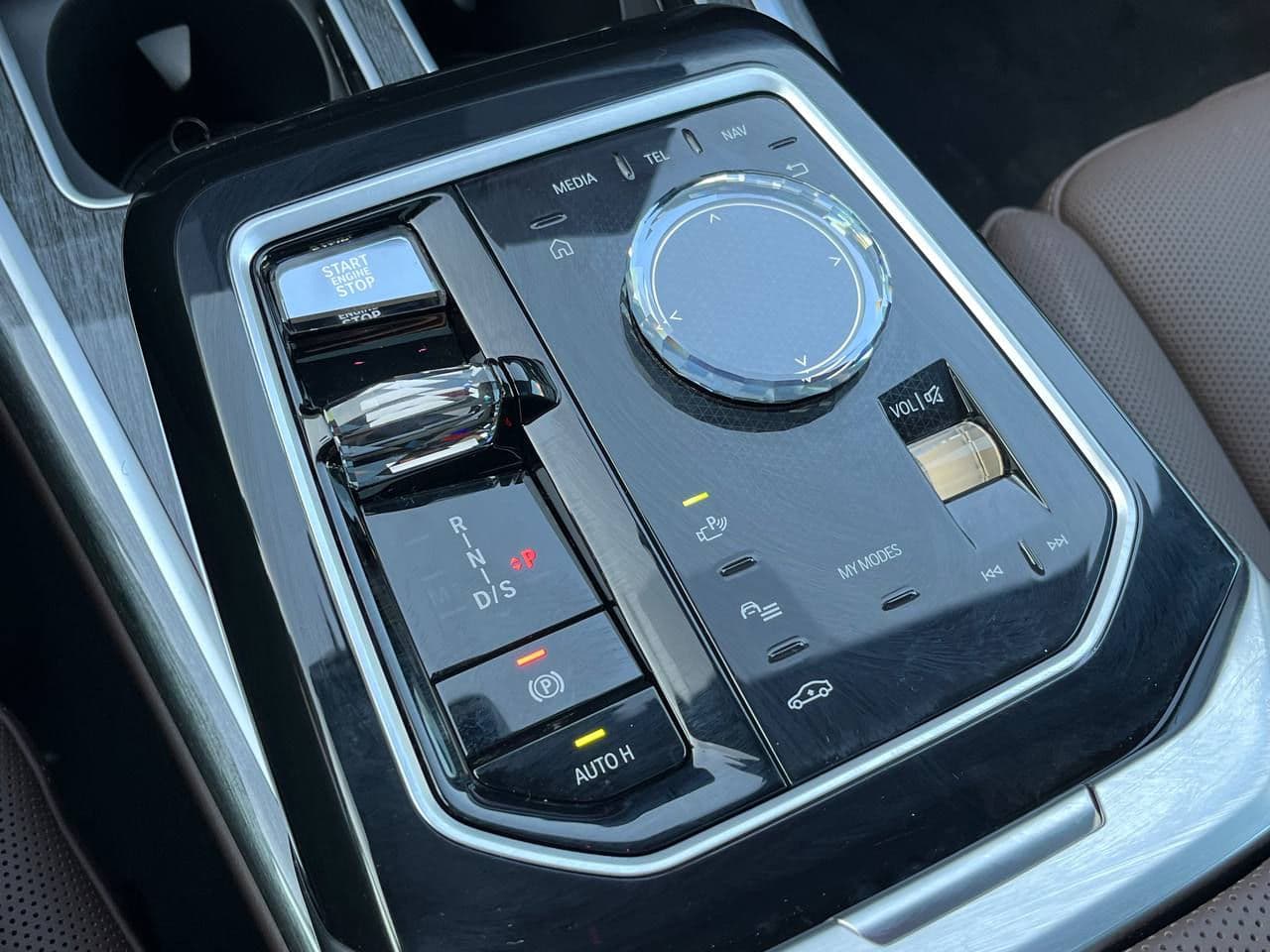 BMW 740 2024 — Миниатюра 13