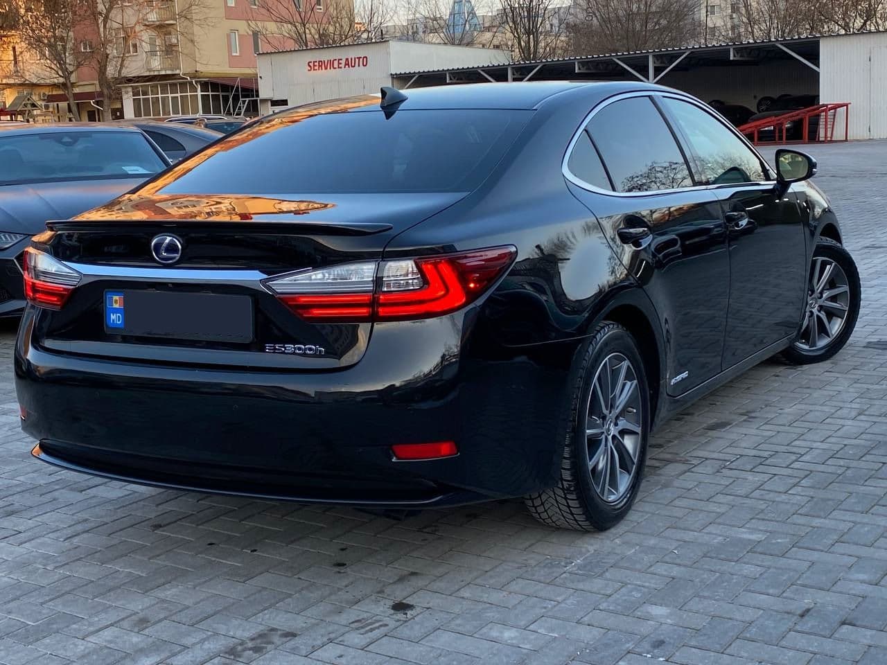 Lexus ES 300h 2017 — Миниатюра 2