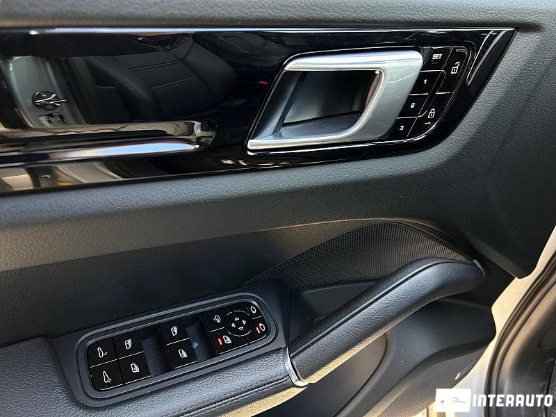 Porsche Cayenne 2019 — Миниатюра 7