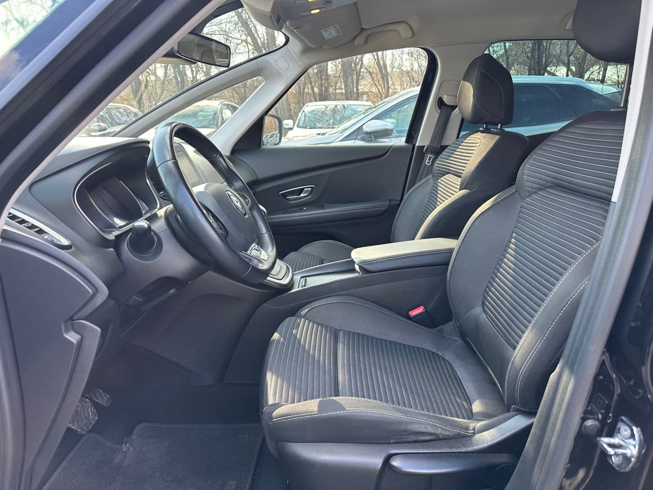 Renault Grand Scenic 2018 — Миниатюра 6